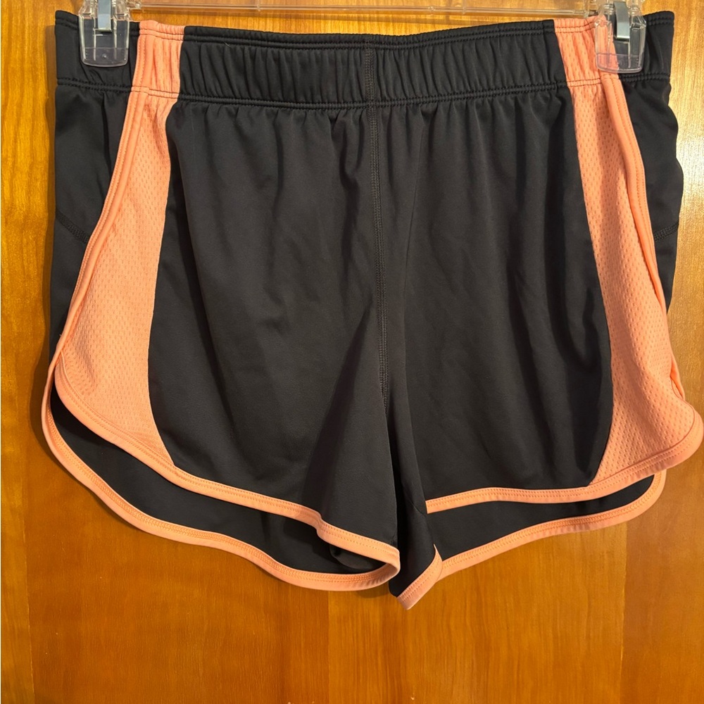 Reebok Black and Orange Athletic Shorts Lightweight Breathable Design